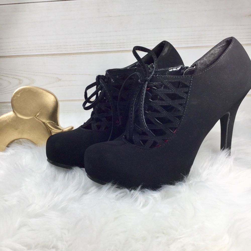 🖤Madeline Girl lace up platform heels🖤
